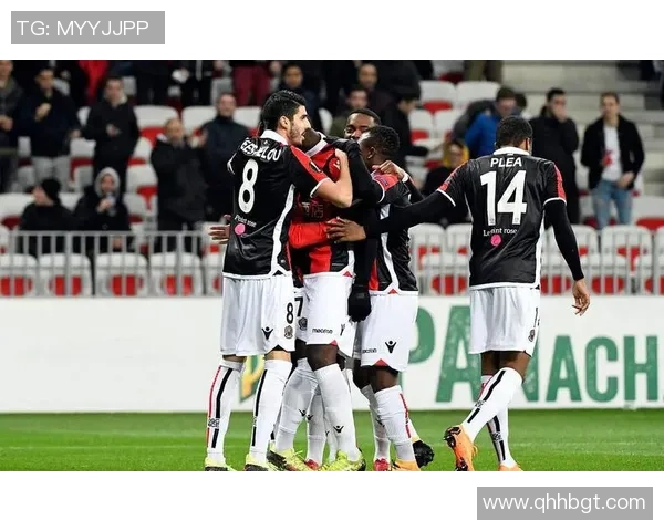 西甲大战尤文图斯狂胜皇马五球惨败引发全场热议